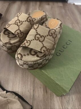Gucci Kids Brown GG Canvas Platform Slide Sandals